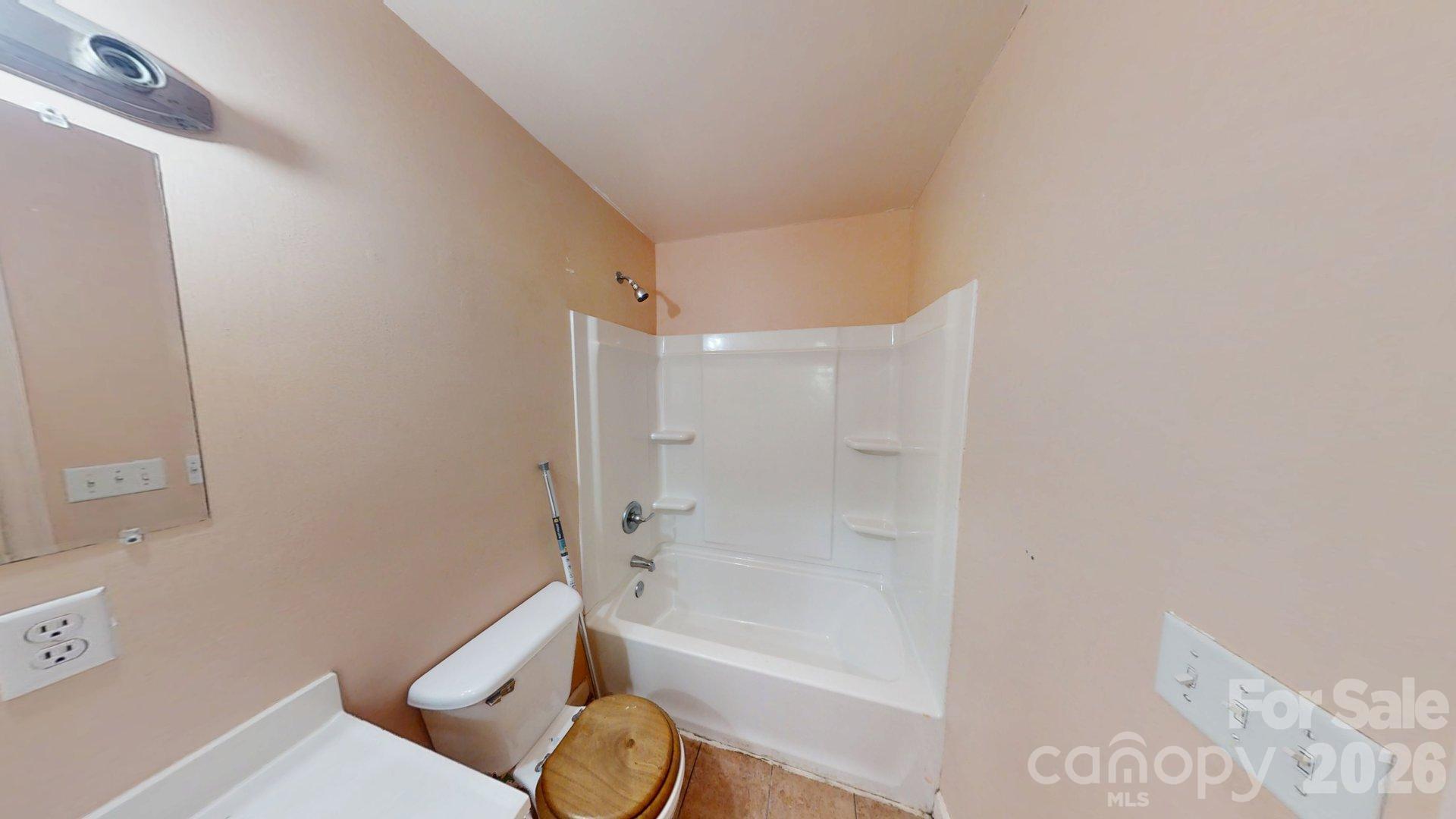 Condominium at 121 Merchant Street, Asheville, photo 14 of 45