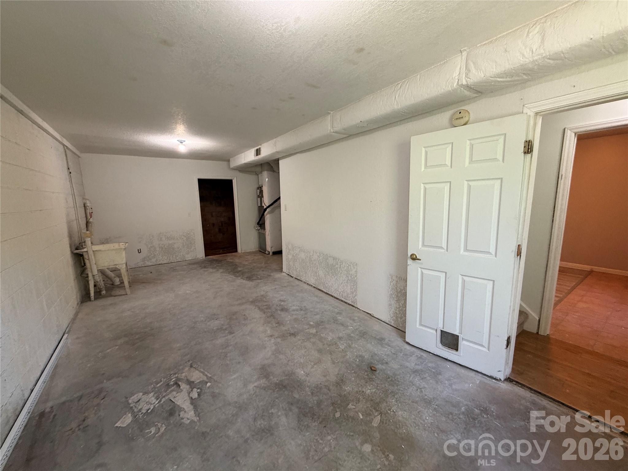 Condominium at 121 Merchant Street, Asheville, photo 32 of 45