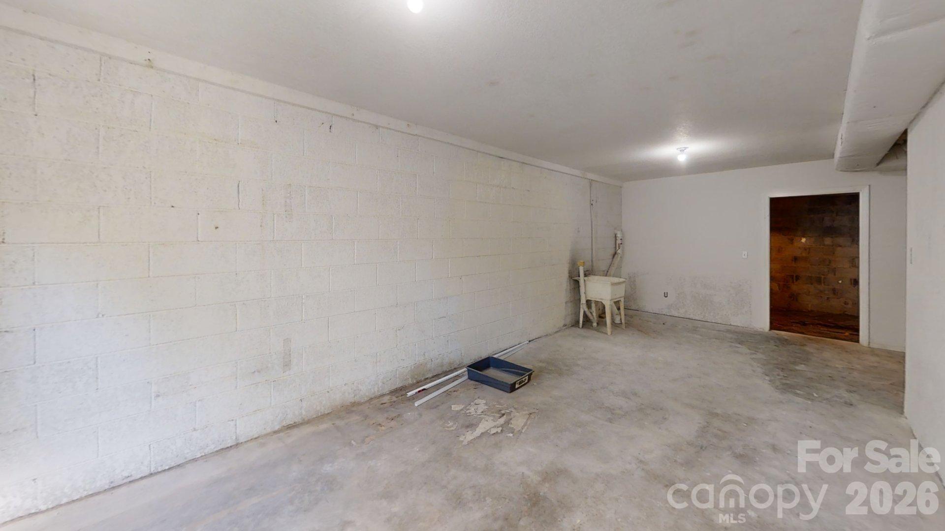 Condominium at 121 Merchant Street, Asheville, photo 34 of 45
