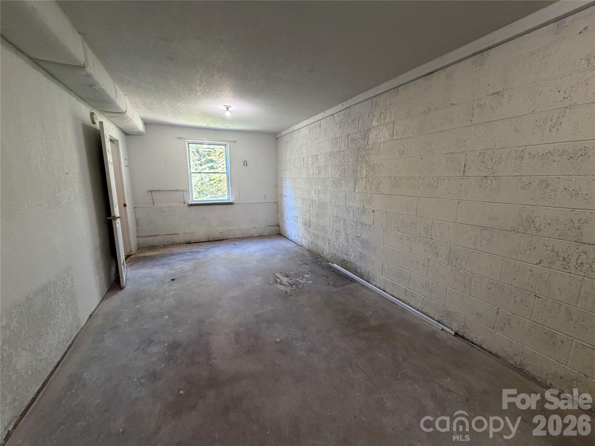 Condominium at 121 Merchant Street, Asheville, photo 37 of 45