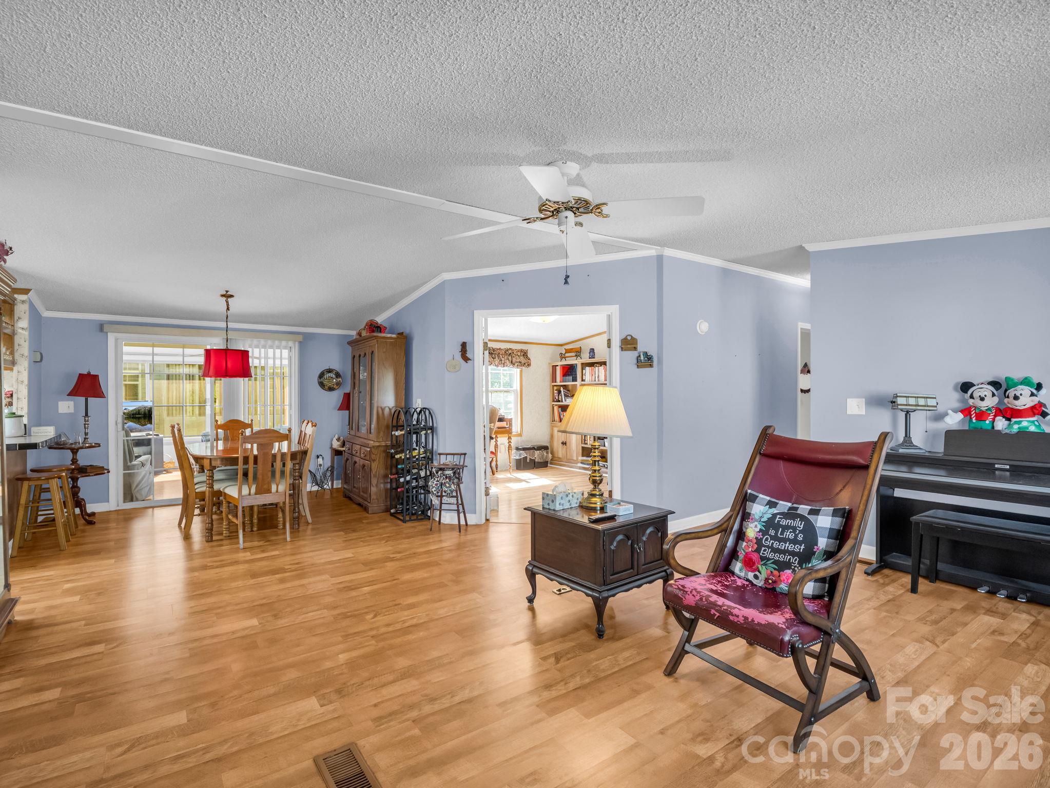 Single Family Residence at 528 Riverwind Drive, Hendersonville, photo 14 of 46