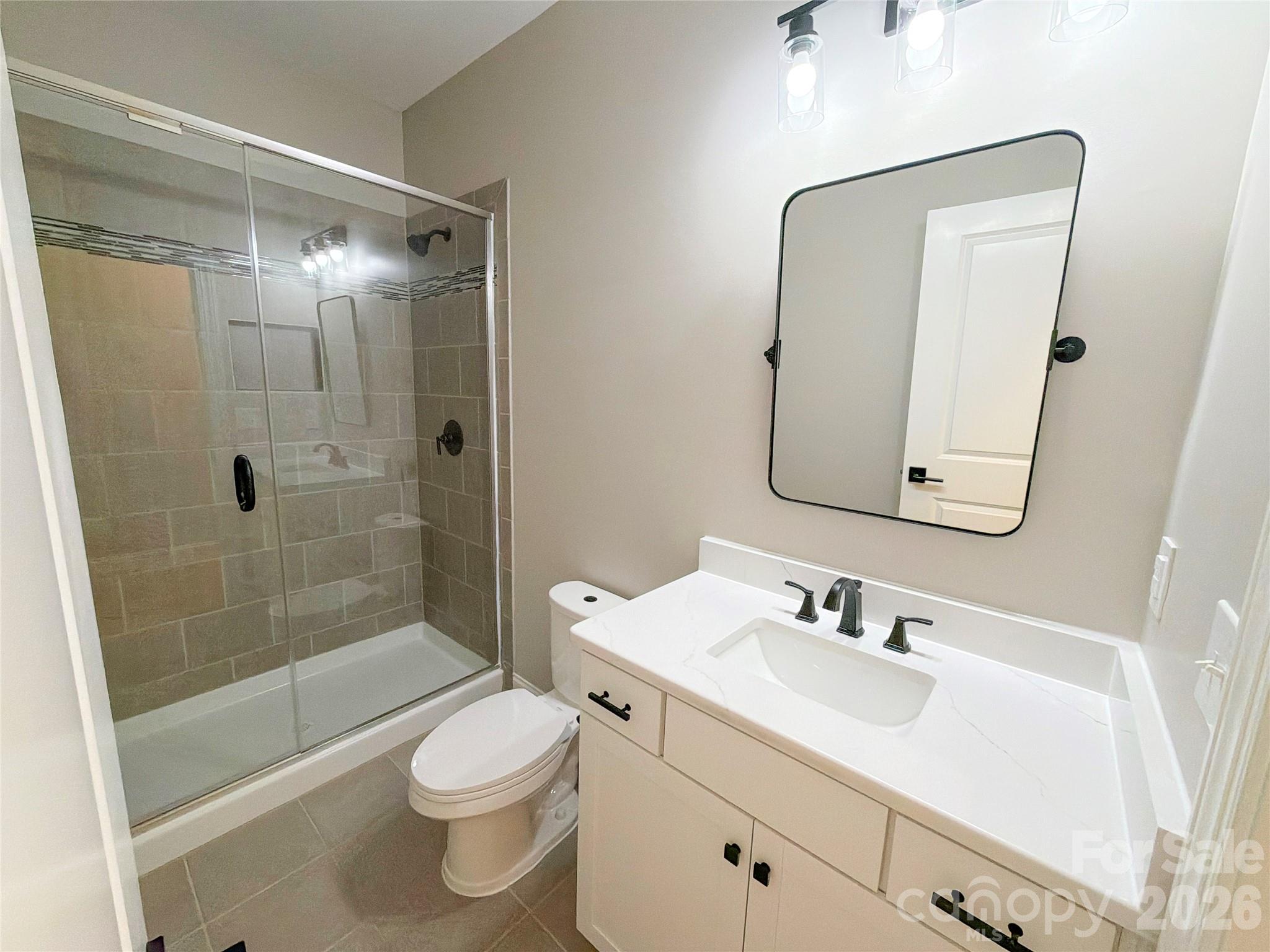 Single Family Residence at 162 Blueview Road, Mooresville, photo 17 of 44