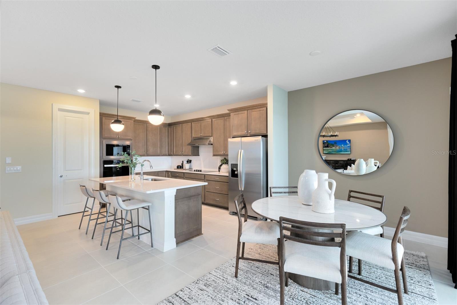 Model Home Design Only. Pictures and furnishings are for illustrative purposes only. Elevations, colors and options may vary. Furniture is for model home staging only.? - 3447 HAVEN SIDE ROAD, DAVENPORT