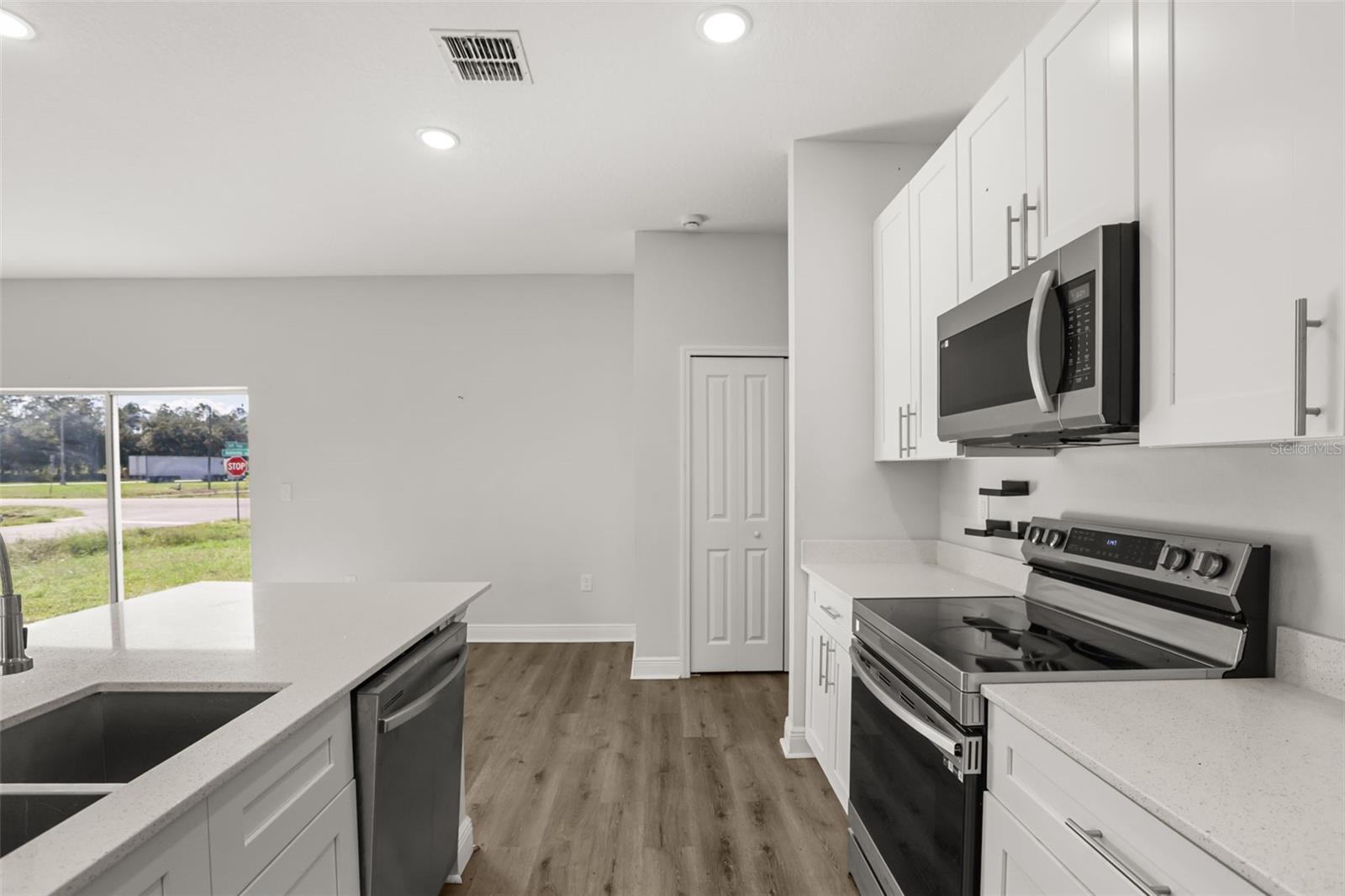 Kitchen - 1101 SAINT TROPEZ CT, KISSIMMEE