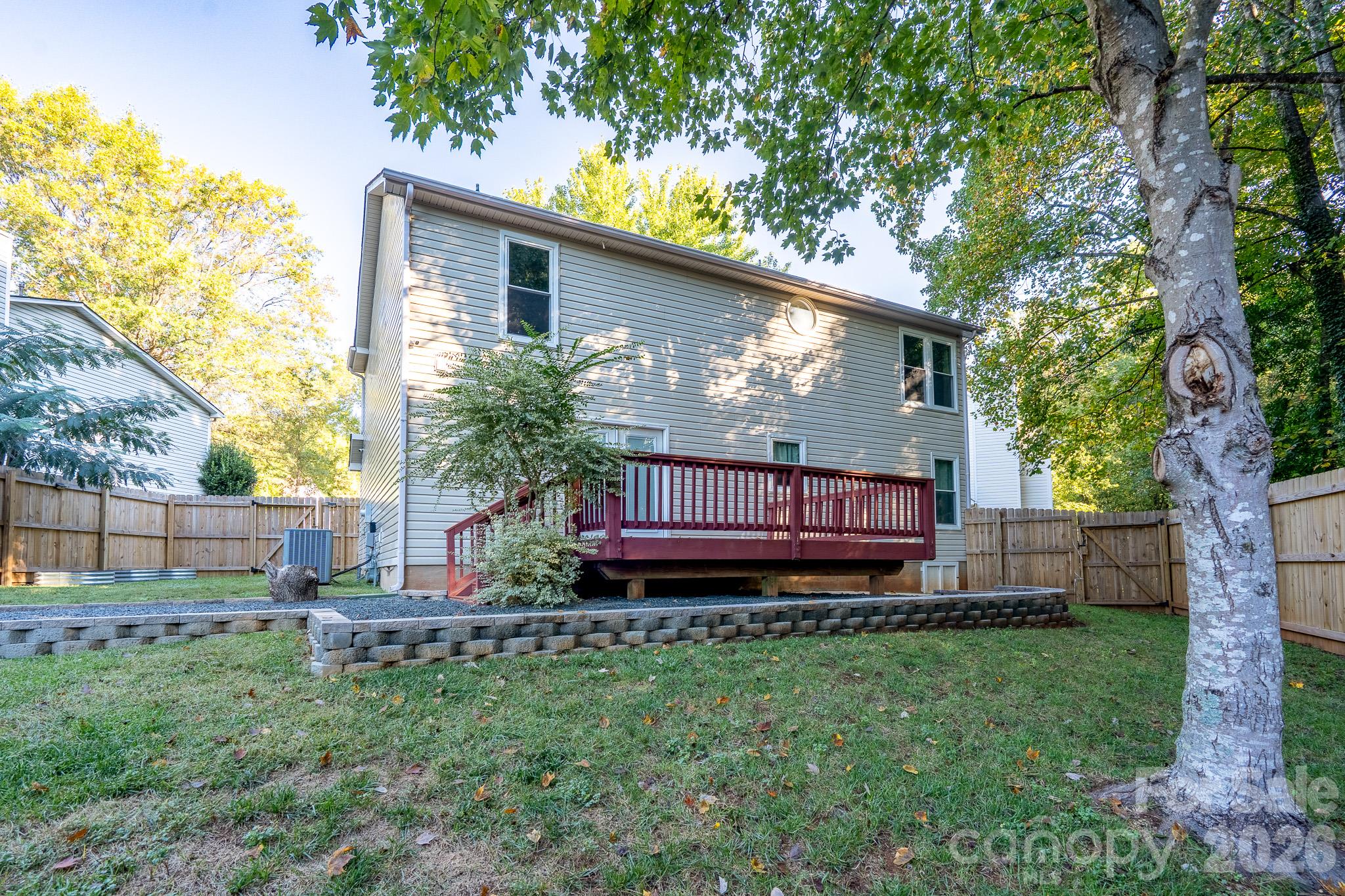 Single Family Residence at 5418 Groveton Court, Charlotte, photo 39 of 43