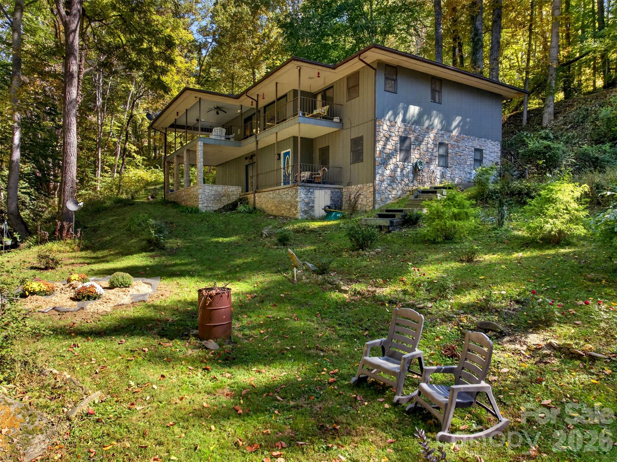 Exterior - 180 Divot Drive, Canton