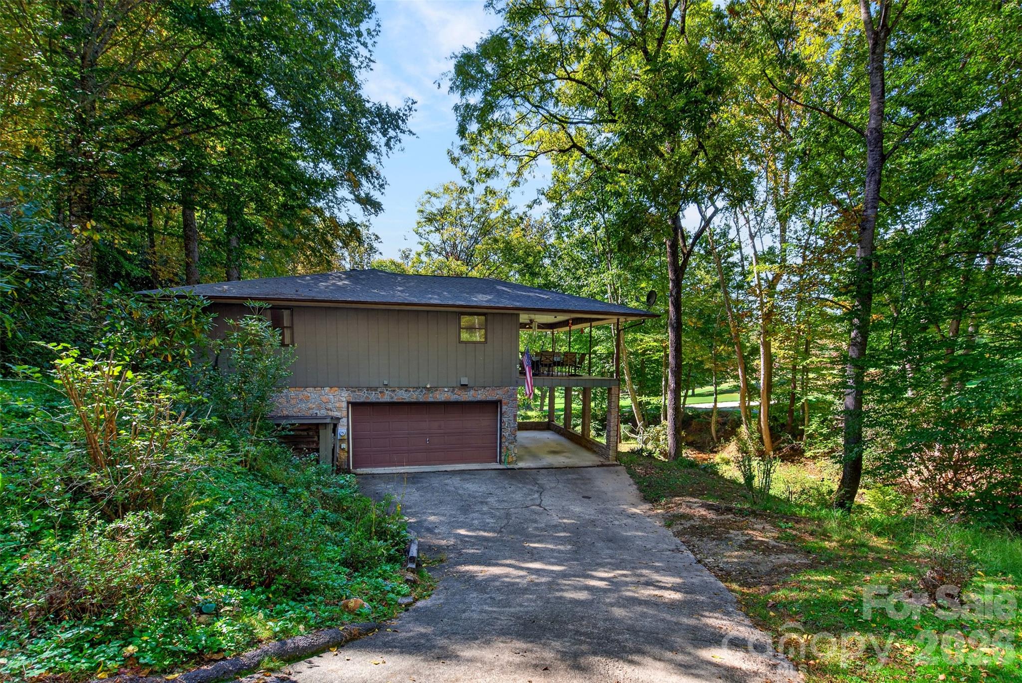 Driveway - 180 Divot Drive, Canton