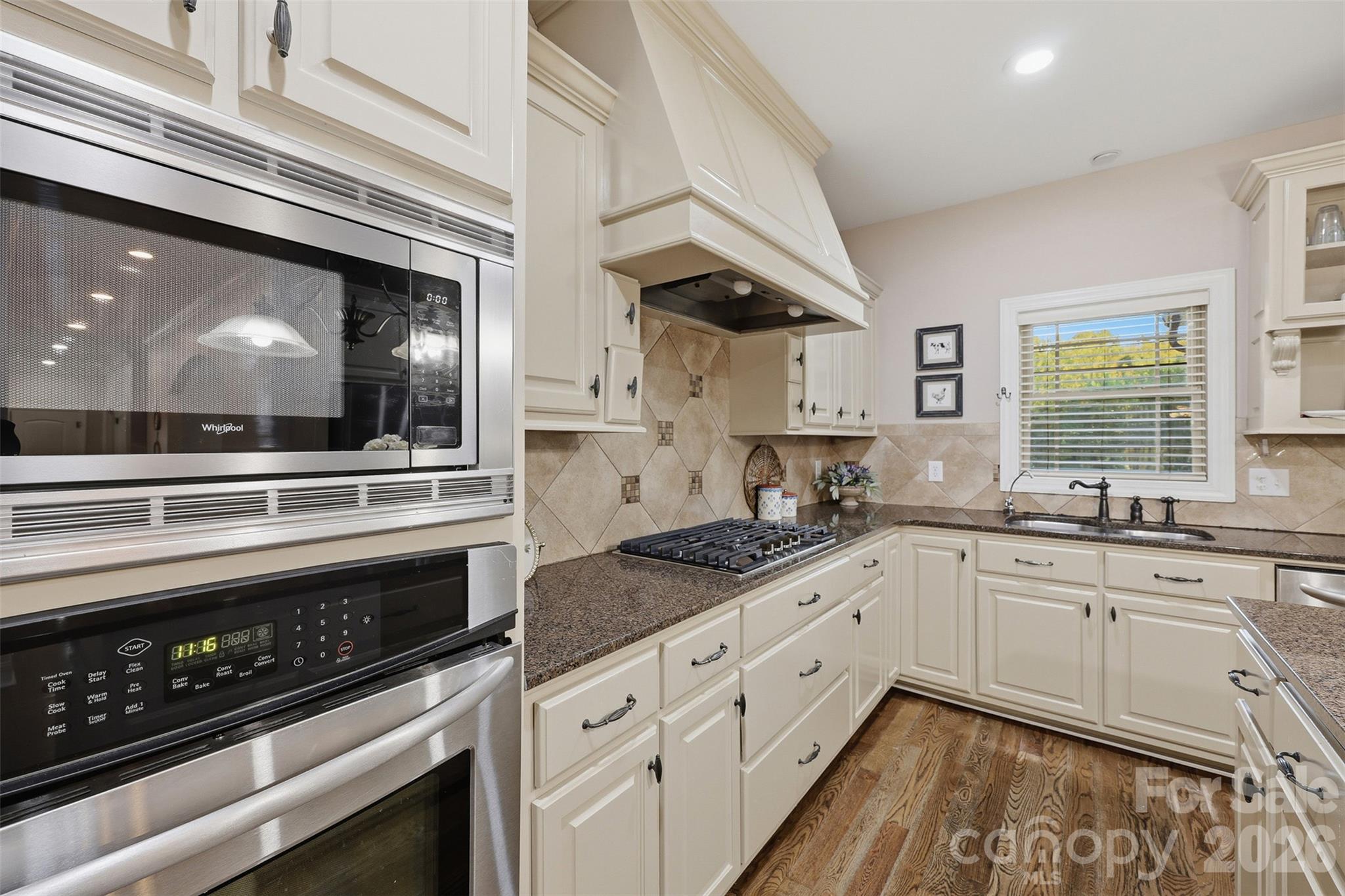 Single Family Residence at 1163 Willow Creek Drive, Newton, photo 13 of 45