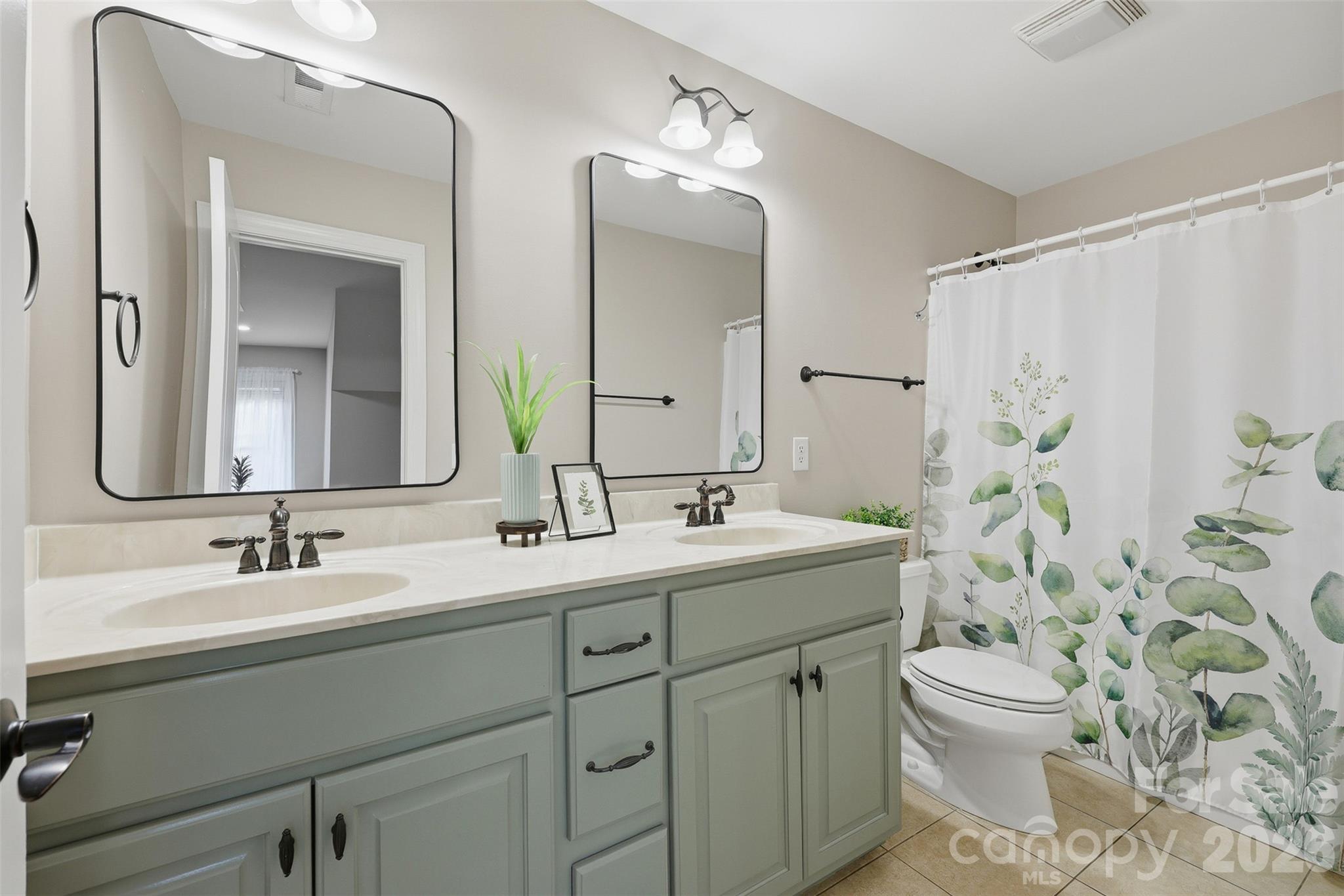 Single Family Residence at 1163 Willow Creek Drive, Newton, photo 29 of 45