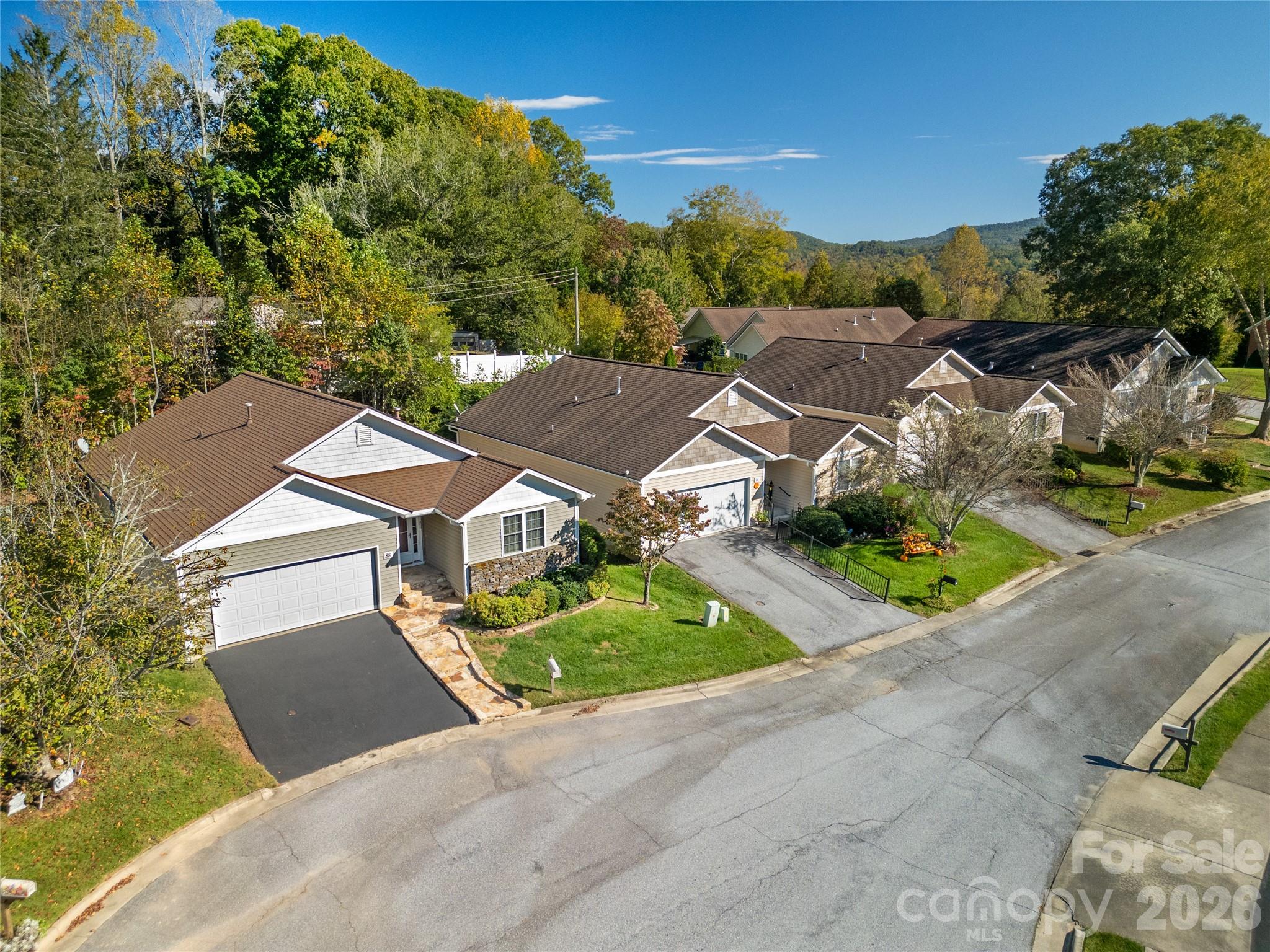 Single Family Residence at 88 E Danbury Lane, Brevard, photo 4 of 48