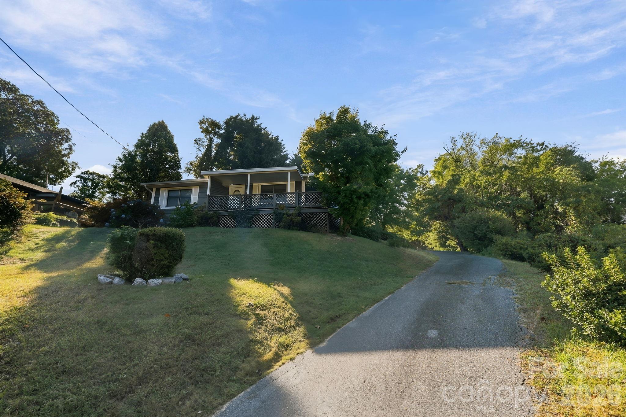 Single Family Residence at 1 Martin Luther King Jr Drive, Asheville, photo 8 of 45