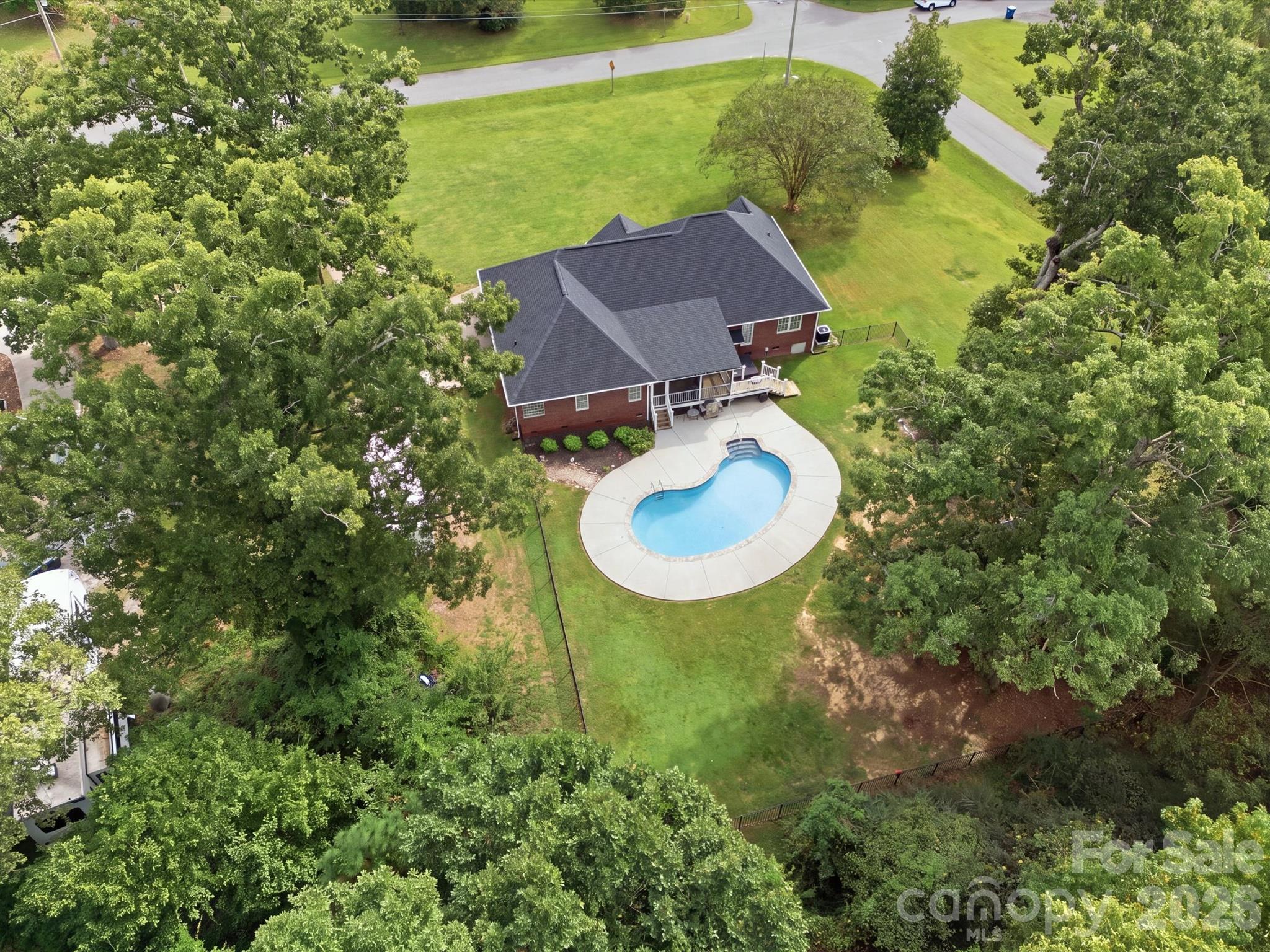 Single Family Residence at 5100 Basswood Drive, Concord, photo 31 of 33