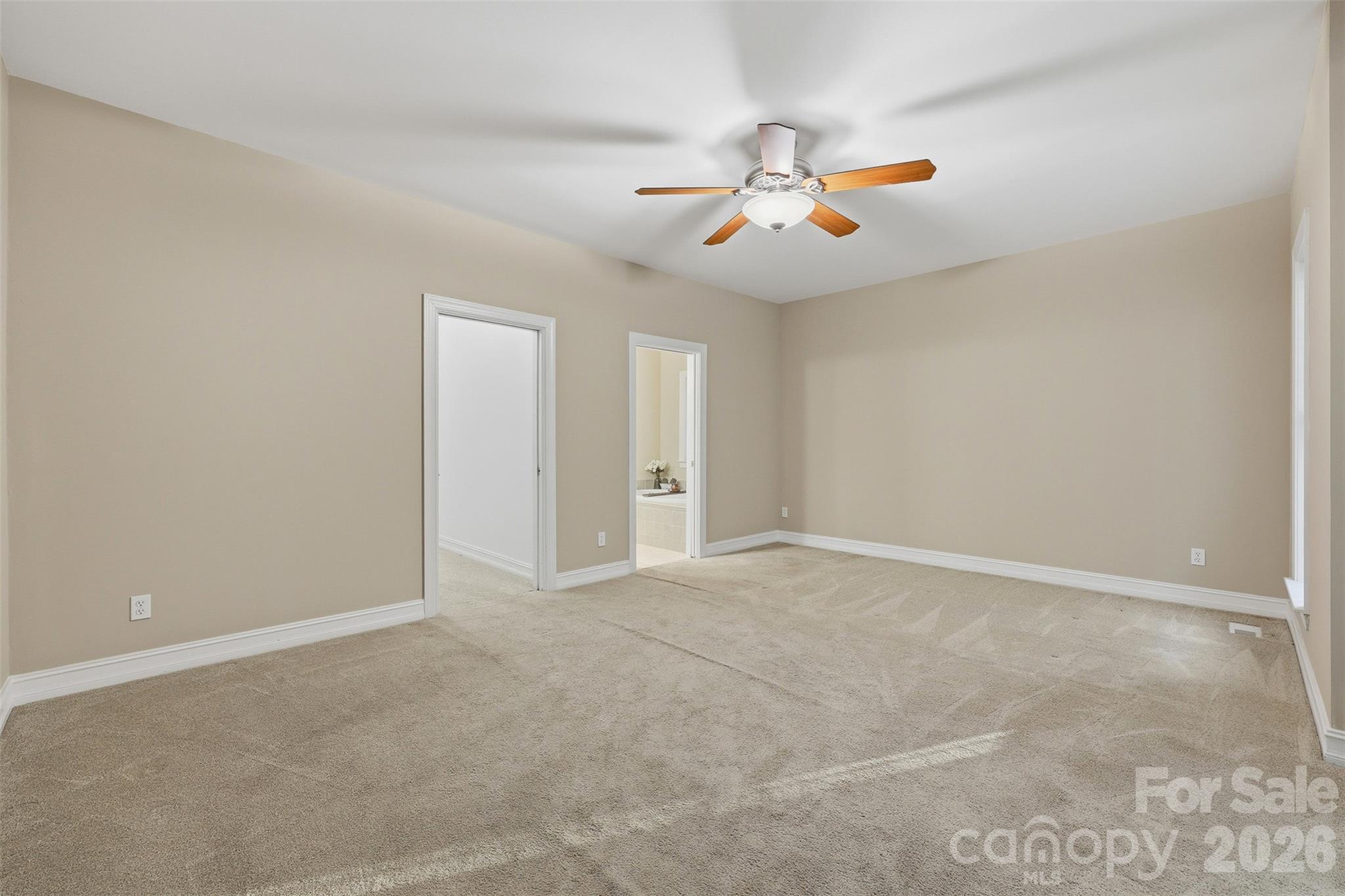 Spacious primary bedroom and ensuite - 151 Robertson Drive, Taylorsville