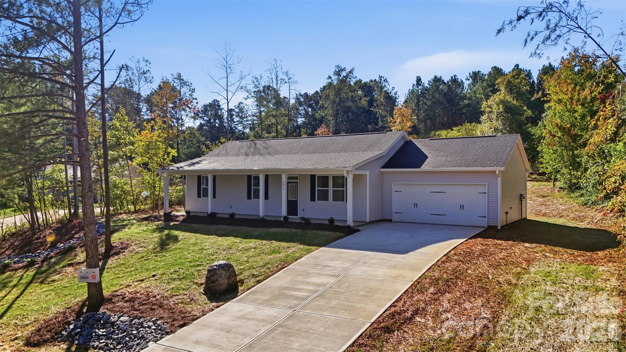 Single Family Residence at 2935 Heavners Farm Court, Lincolnton, photo 2 of 25