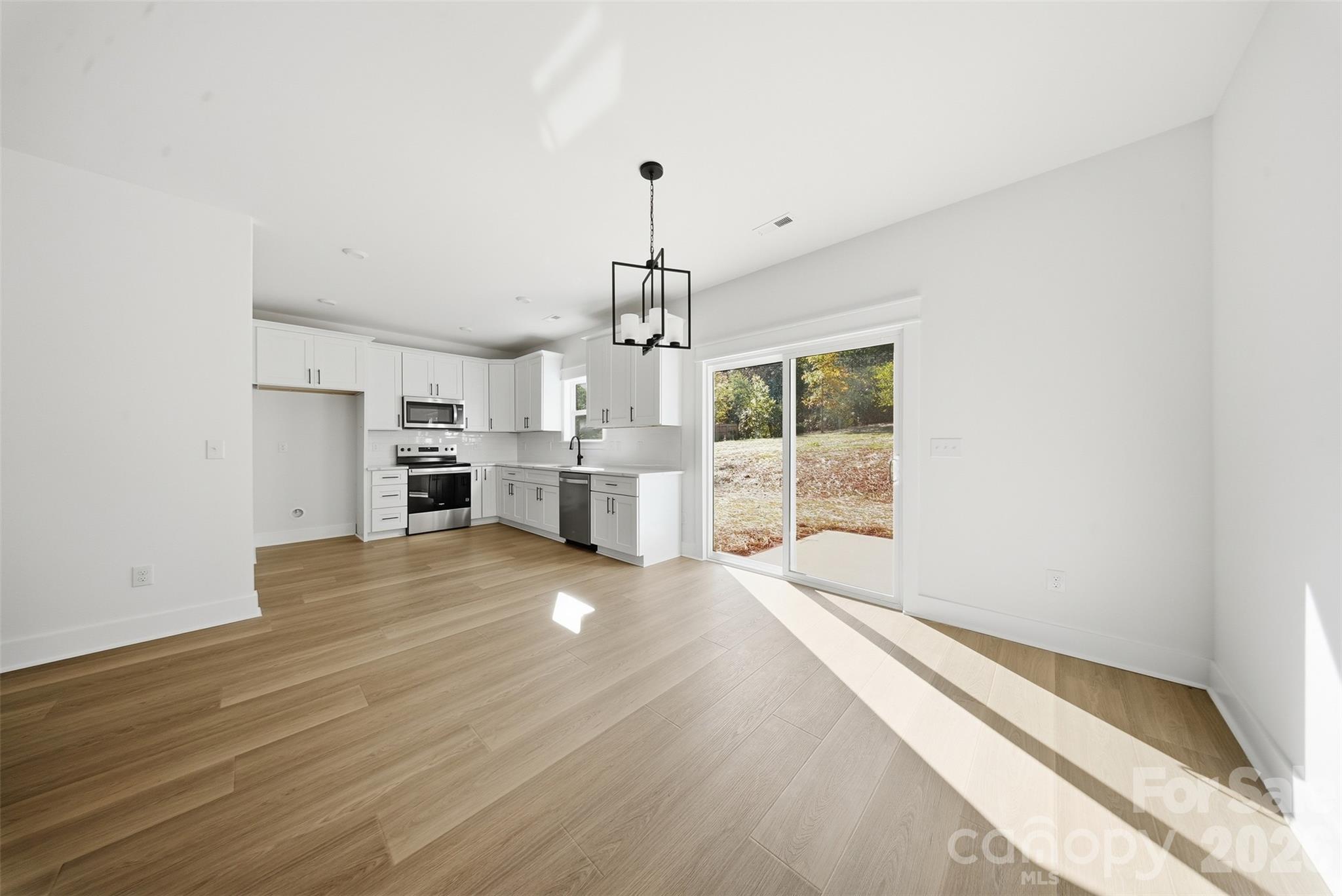 Single Family Residence at 2935 Heavners Farm Court, Lincolnton, photo 12 of 25
