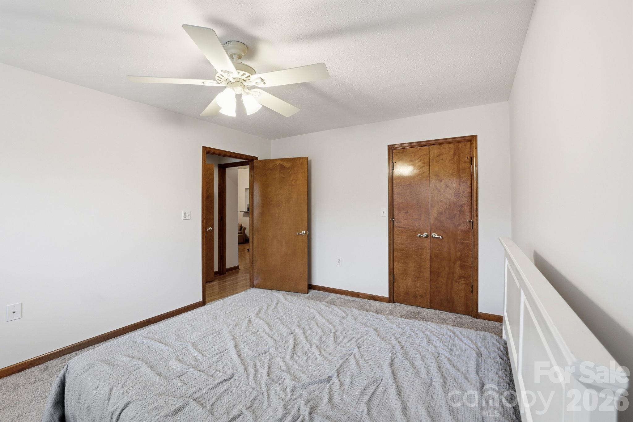 Townhouse at 725 N Park Place, Hendersonville, photo 27 of 40