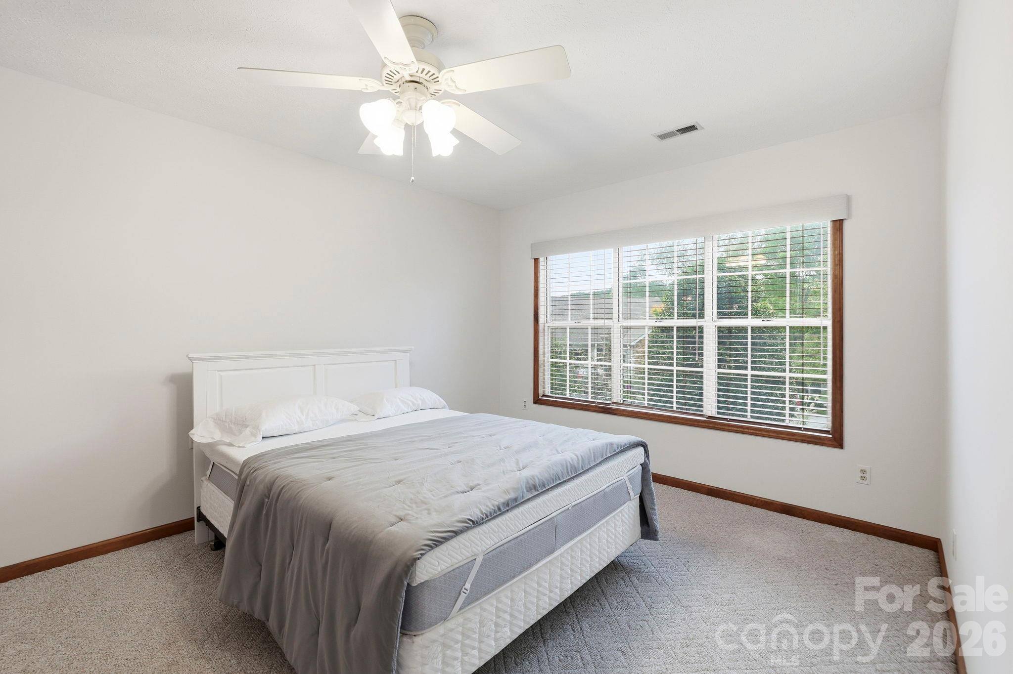 Townhouse at 725 N Park Place, Hendersonville, photo 34 of 40