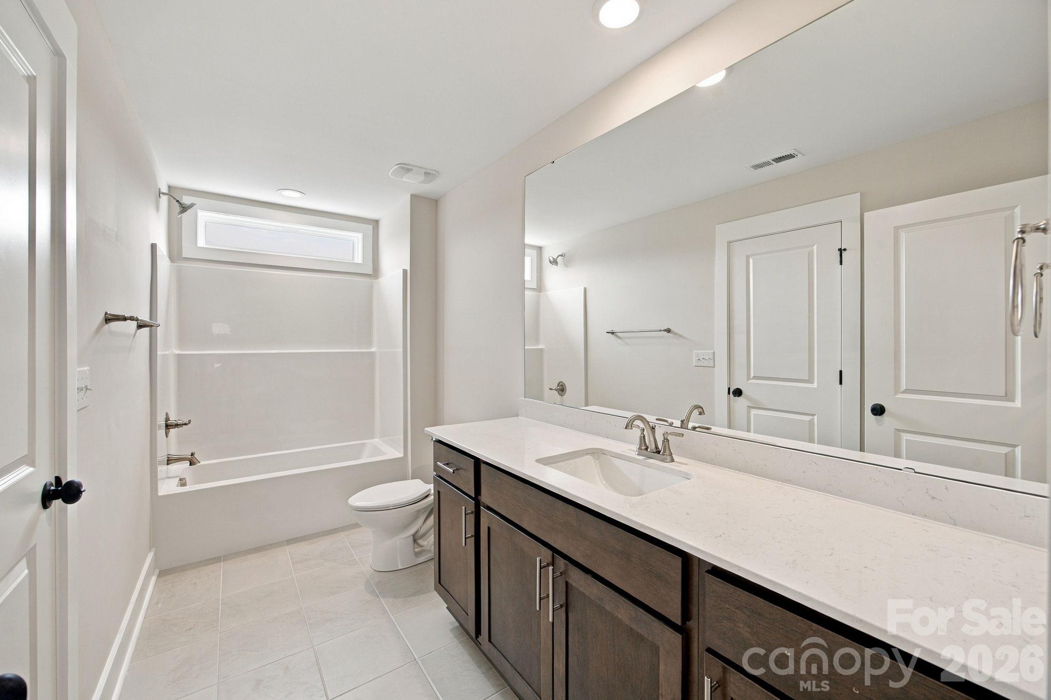 Single Family Residence at 4178 Millstream Road, Denver, photo 34 of 46