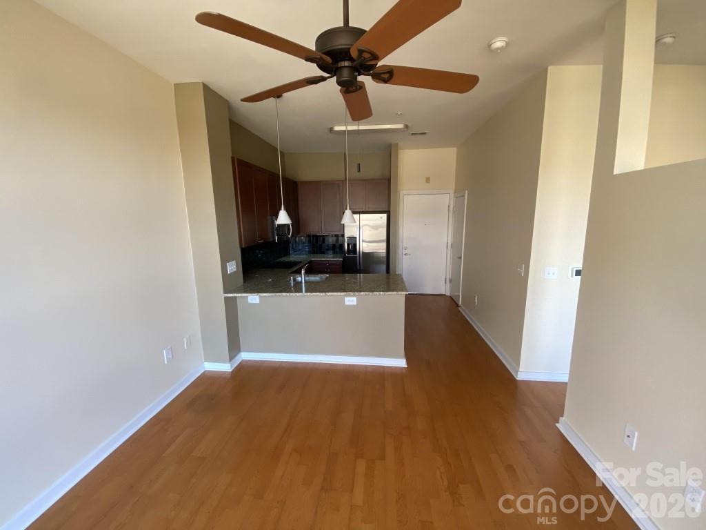 Condominium at 525 E 6th Street, Charlotte, photo 5 of 9