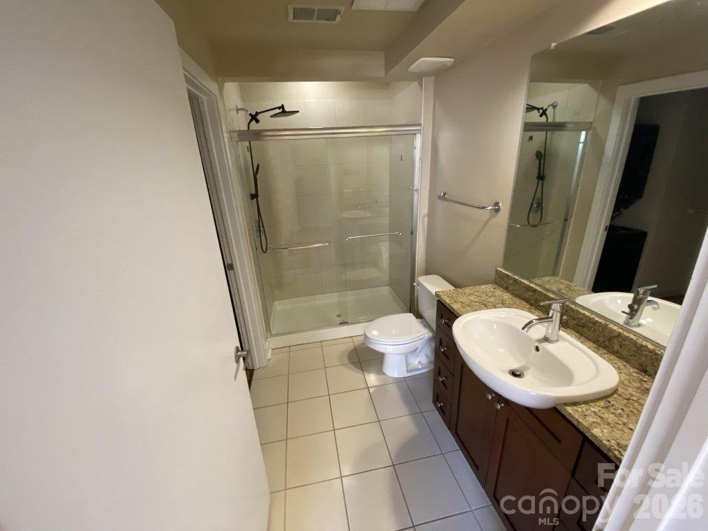 Condominium at 525 E 6th Street, Charlotte, photo 8 of 9