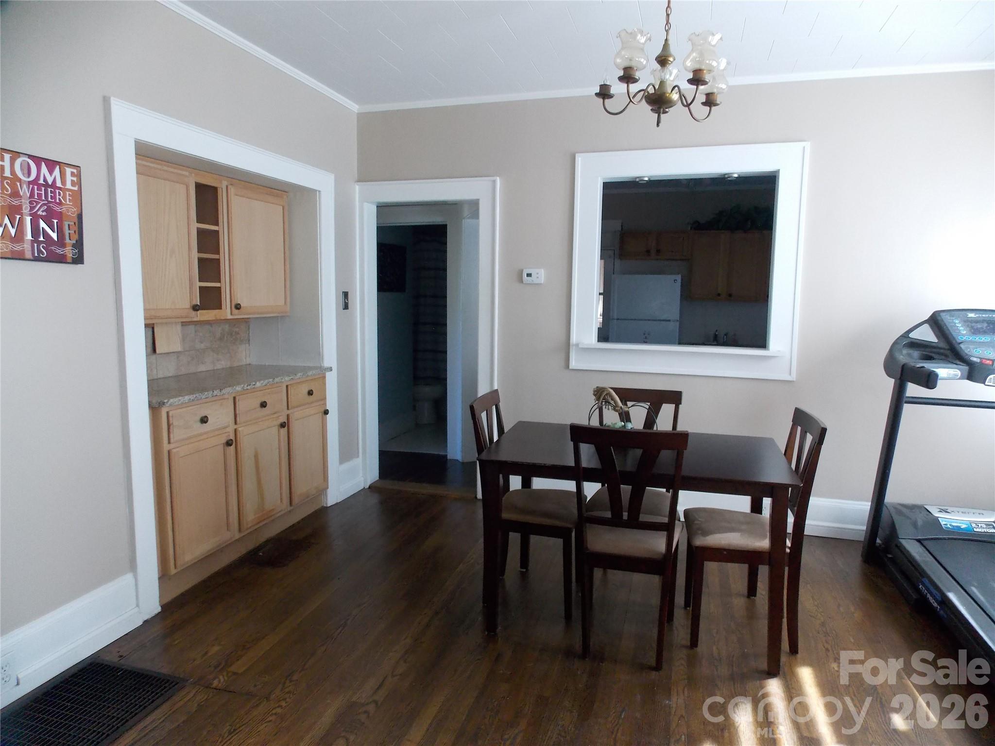 Single Family Residence at 809 Grove Avenue, Lenoir, photo 5 of 12