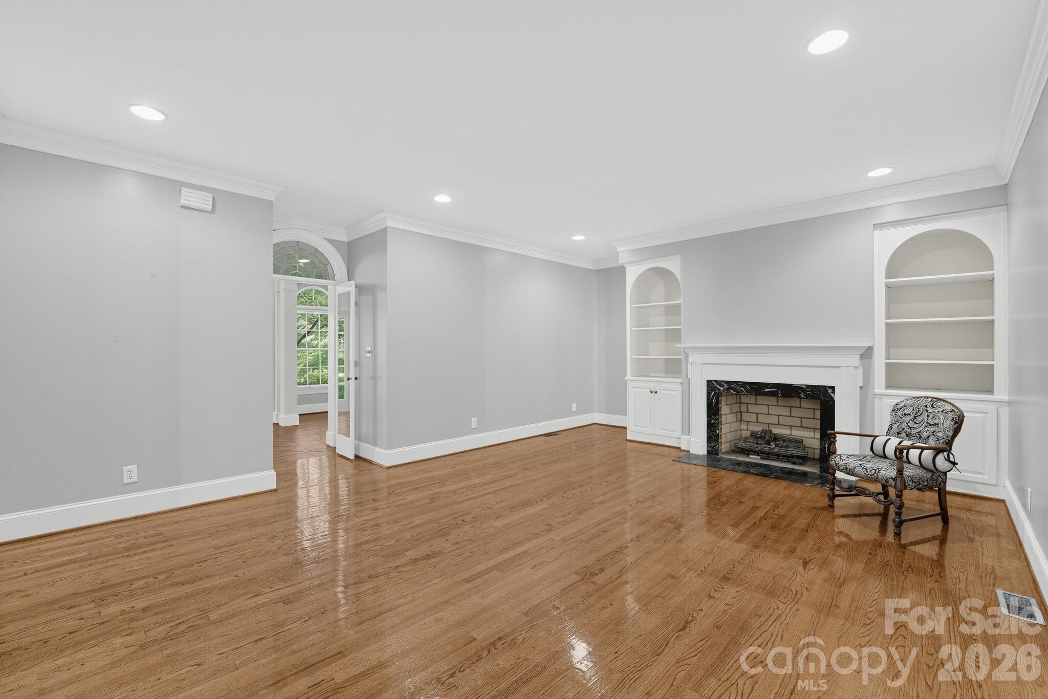 Single Family Residence at 1933 Tara Trail, Lancaster, photo 19 of 48