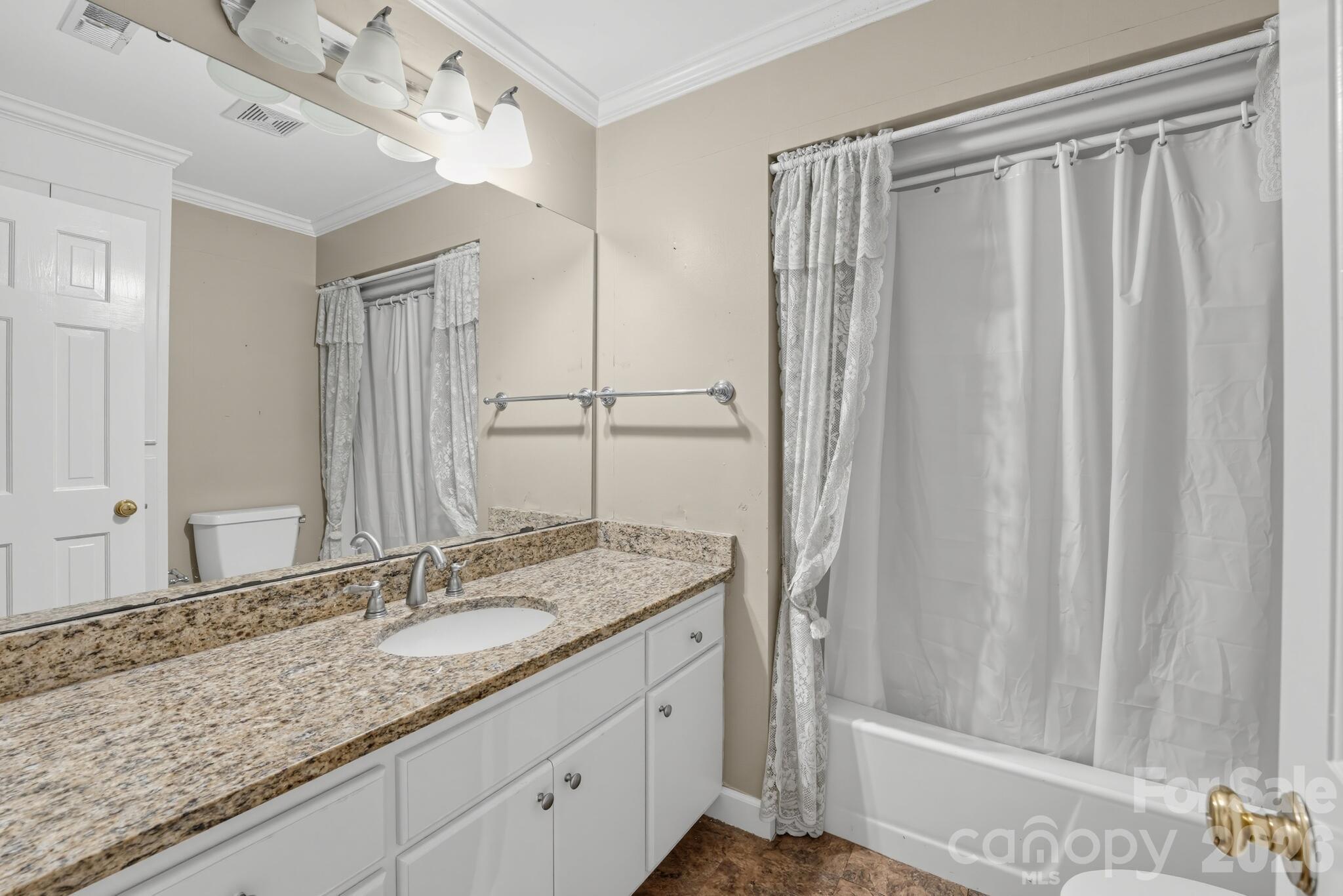 Single Family Residence at 1933 Tara Trail, Lancaster, photo 36 of 48
