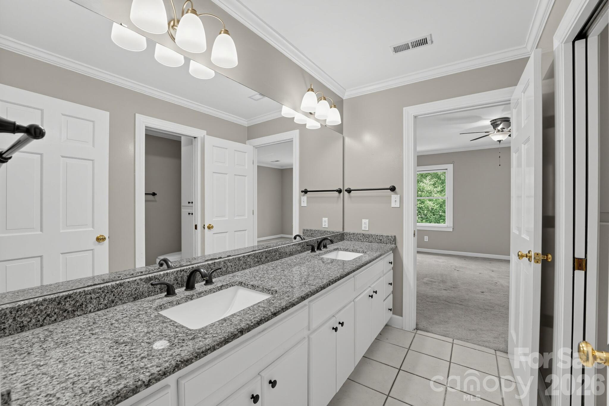 Single Family Residence at 1933 Tara Trail, Lancaster, photo 37 of 48