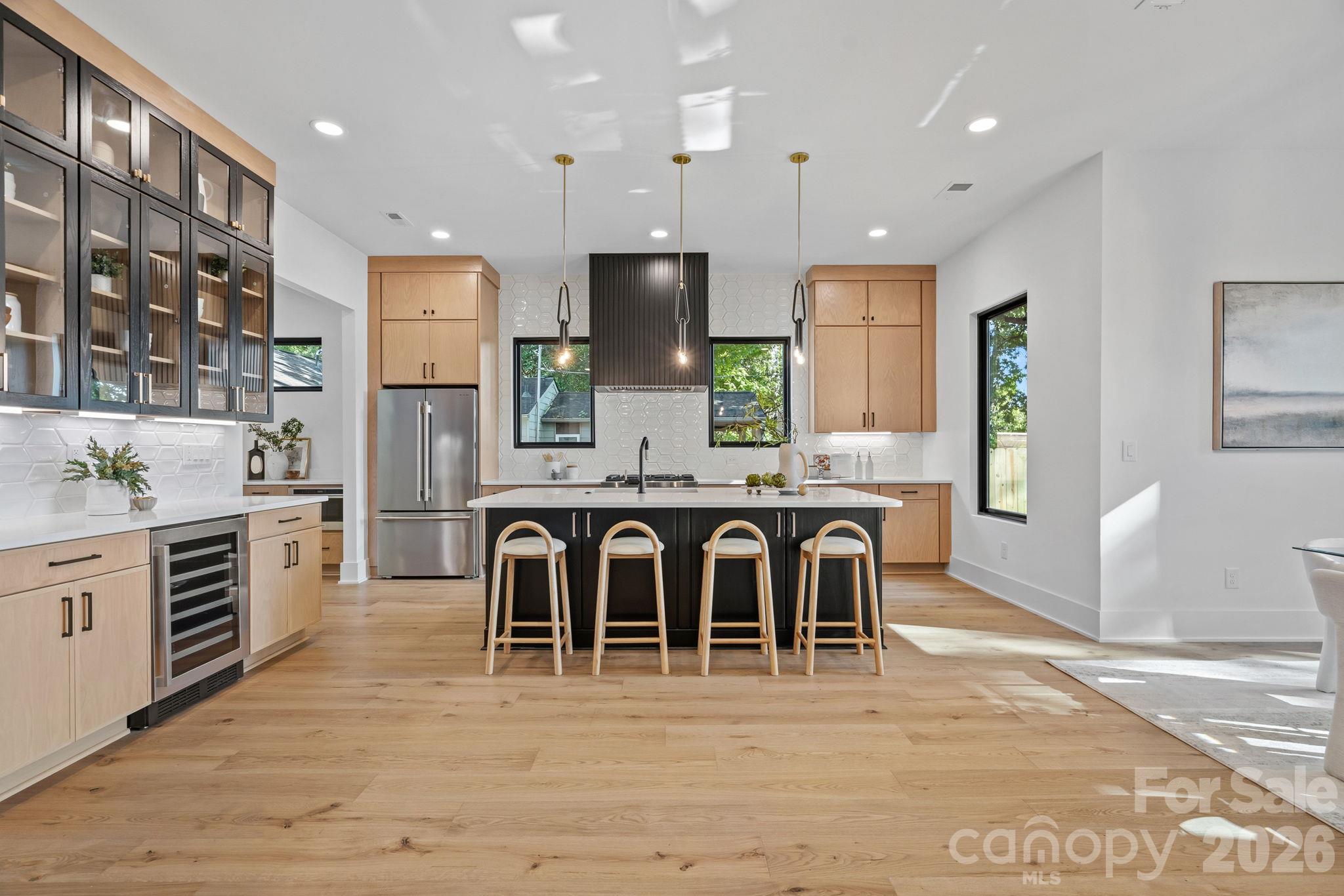 Single Family Residence at 413 Plymouth Avenue, Charlotte, photo 16 of 48