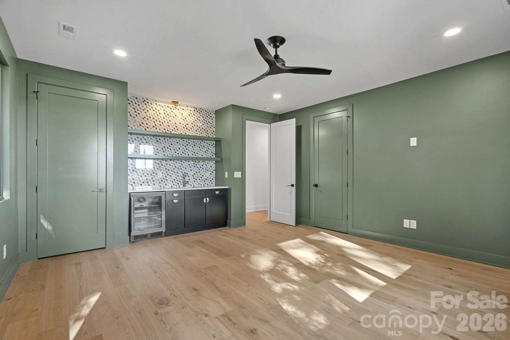 Single Family Residence at 413 Plymouth Avenue, Charlotte, photo 26 of 48