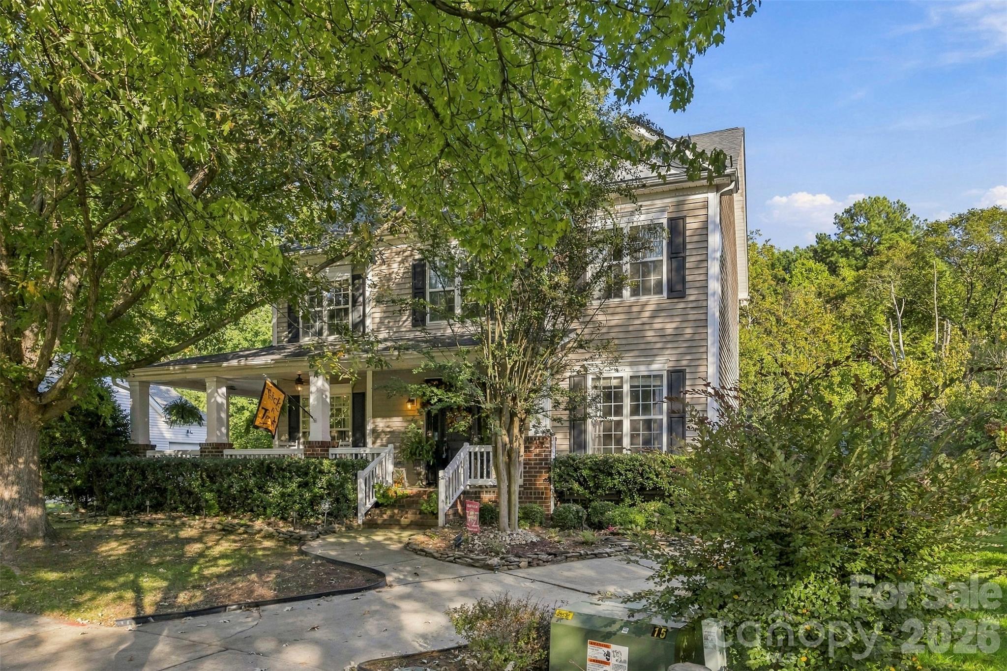 Single Family Residence at 10639 Quarrier Drive, Cornelius, photo 2 of 48