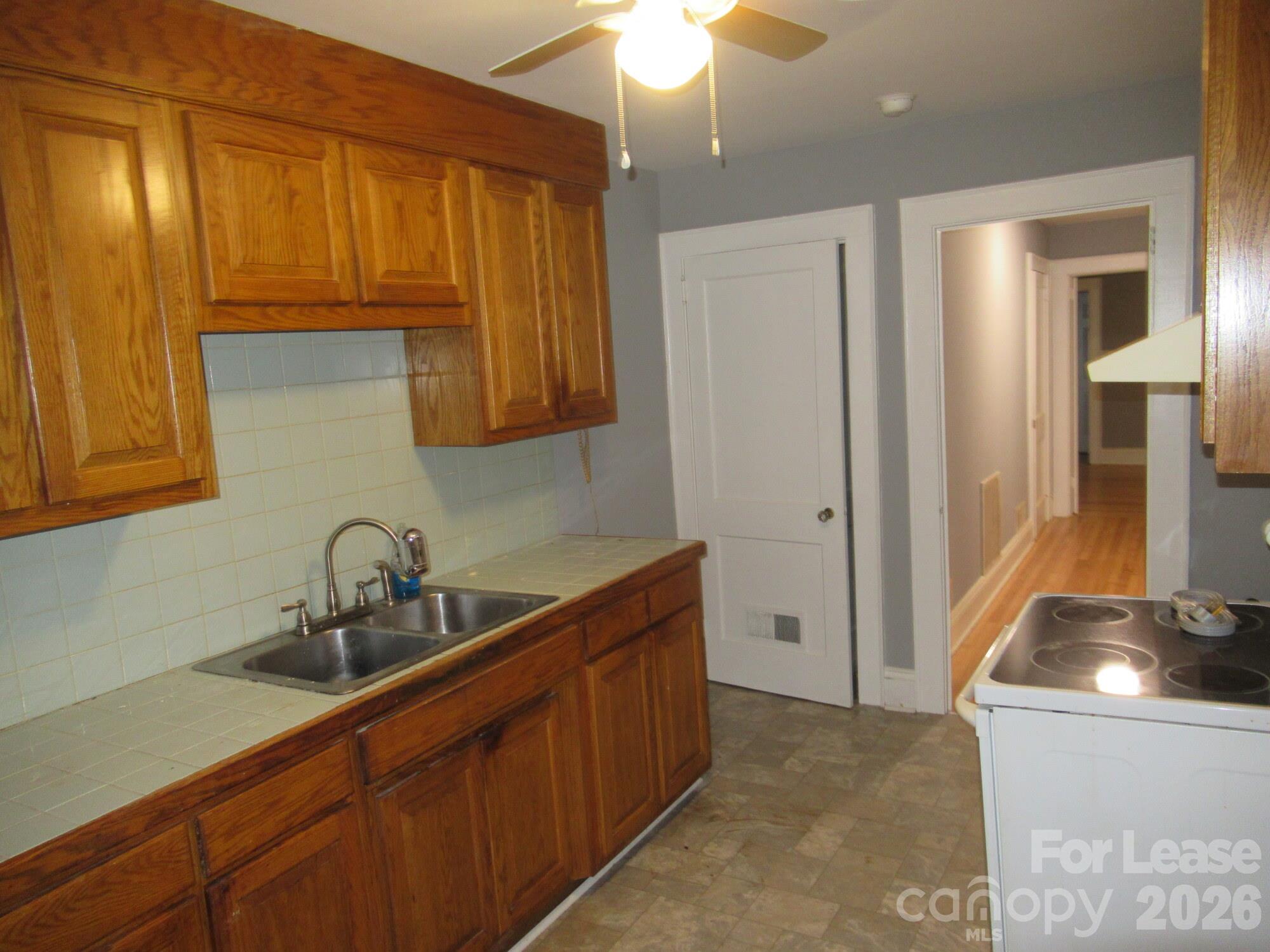 Kitchen - 520 E Pine Street, Lincolnton