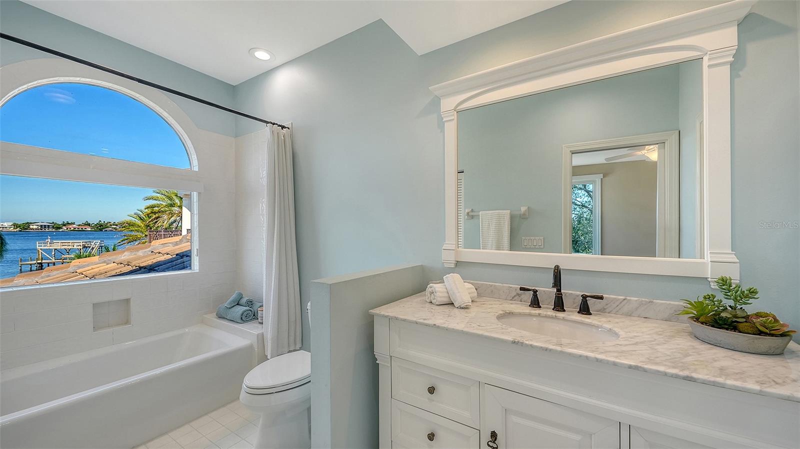 stunning views even from the guest room bath.. - 2115 LYCHEE LN, NOKOMIS