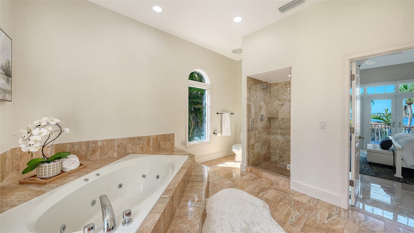 separate walk in shower - 2115 LYCHEE LN, NOKOMIS