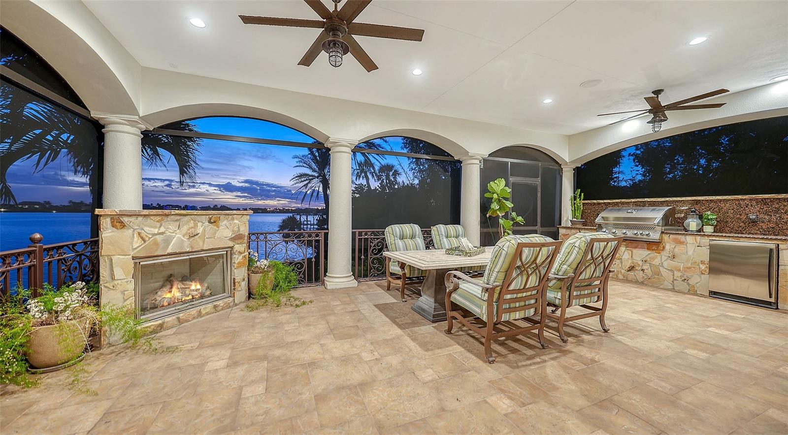 Spacious screened in Lanai with outside kitchen - 2115 LYCHEE LN, NOKOMIS