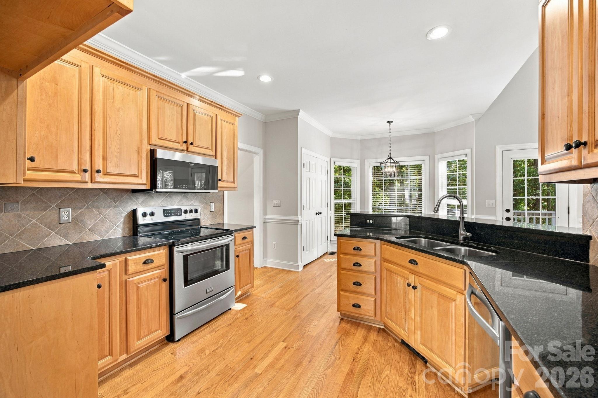Single Family Residence at 214 Harbor Landing Drive, Mooresville, photo 14 of 42