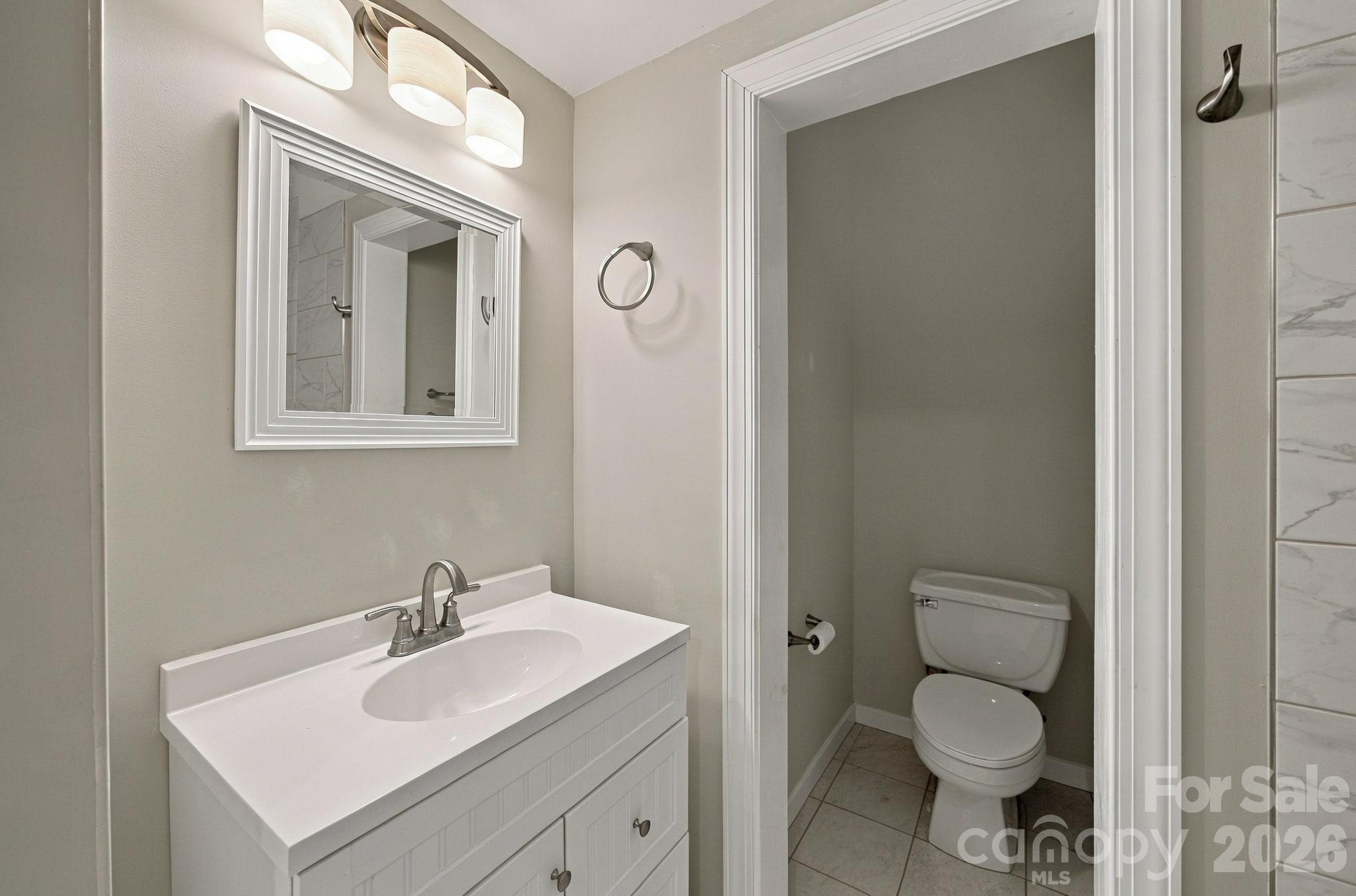 Single Family Residence at 214 Harbor Landing Drive, Mooresville, photo 34 of 42