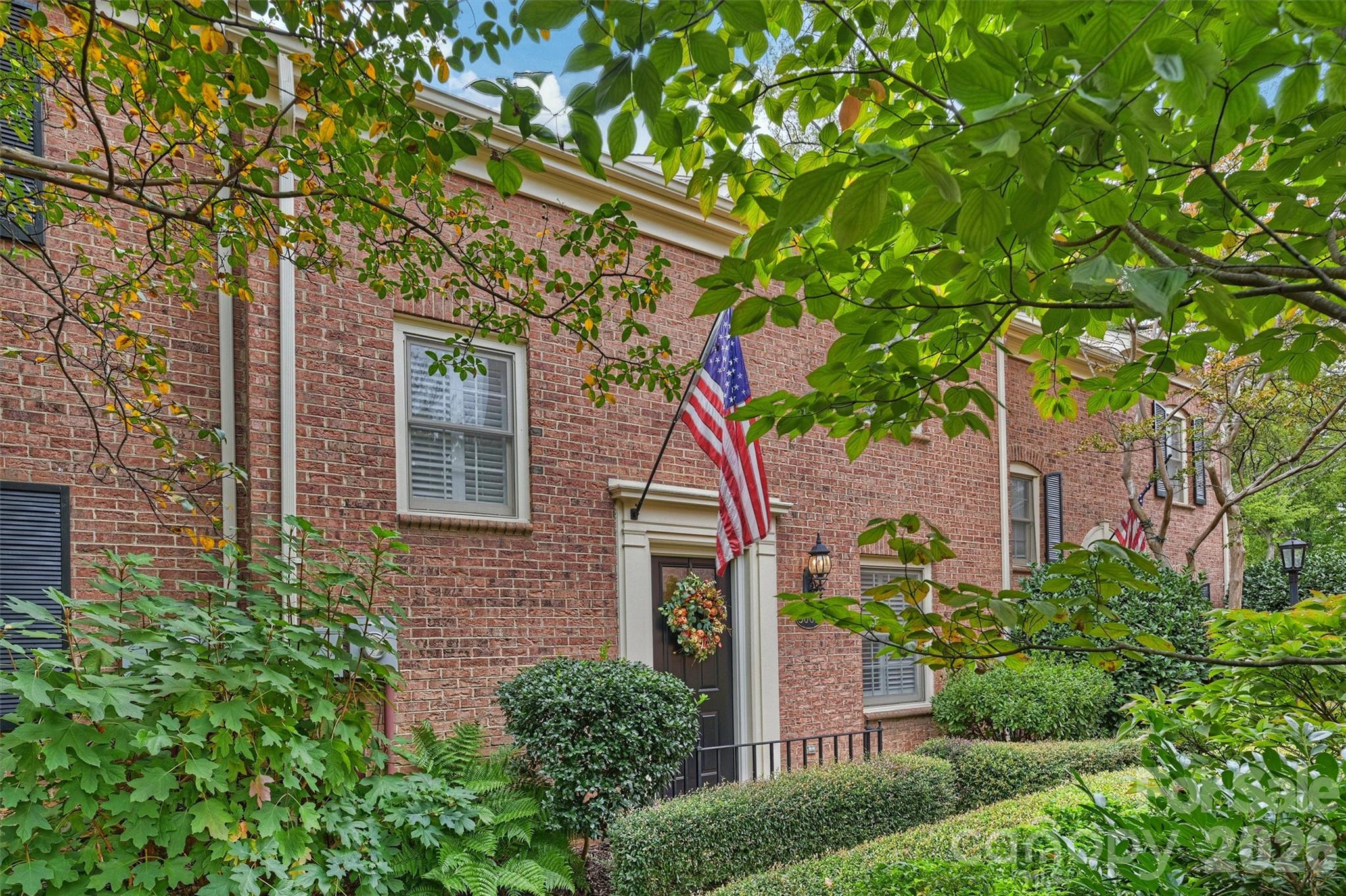 Condominium at 500 N Poplar Street, Charlotte, photo 3 of 35