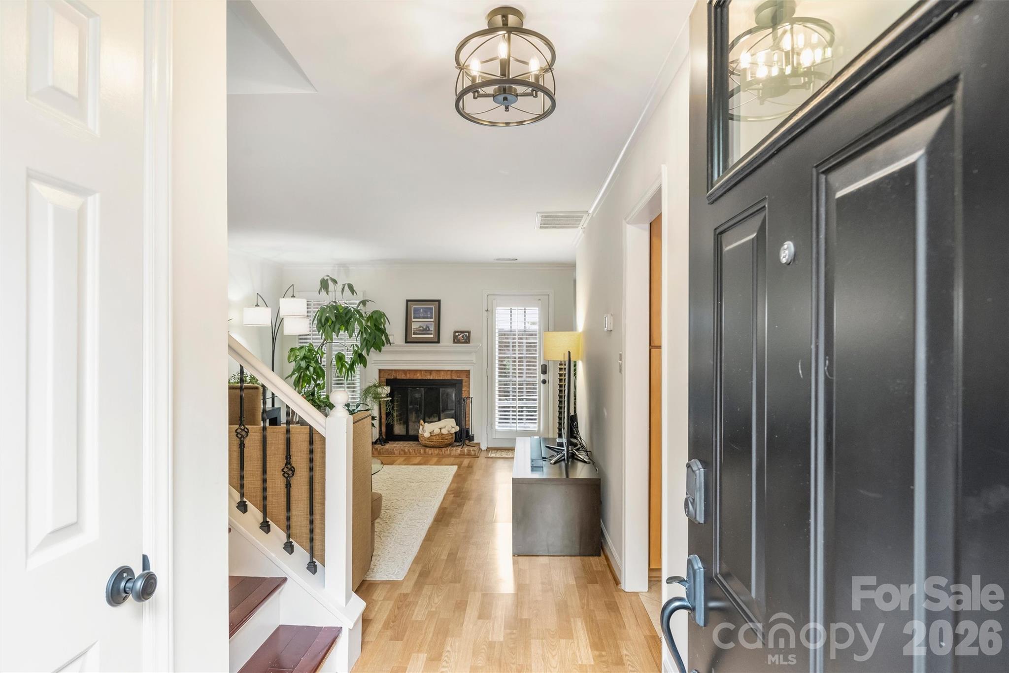 Condominium at 500 N Poplar Street, Charlotte, photo 5 of 35