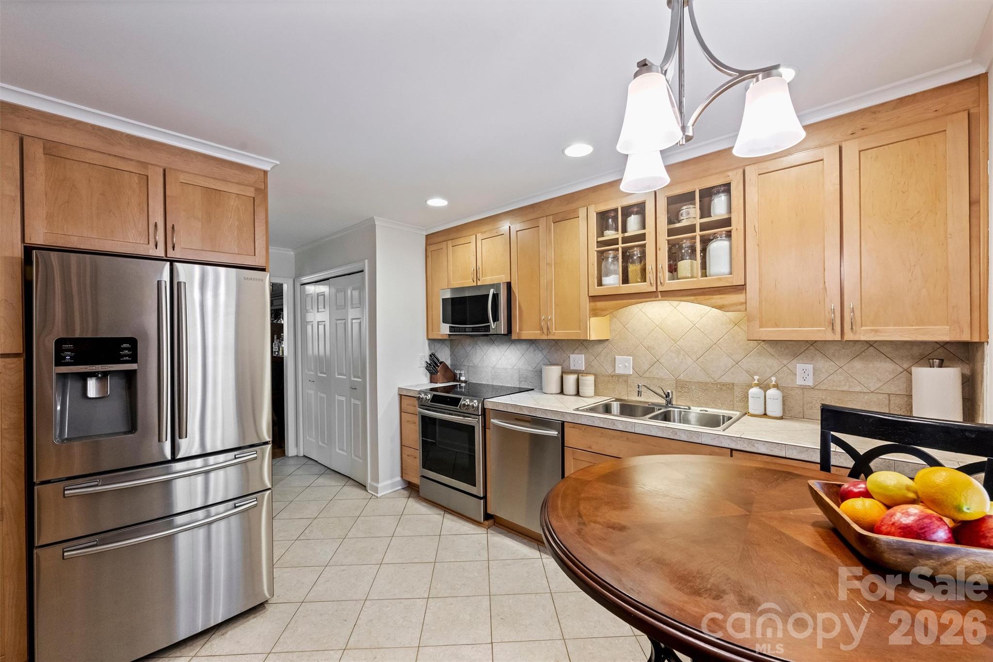 Condominium at 500 N Poplar Street, Charlotte, photo 12 of 35