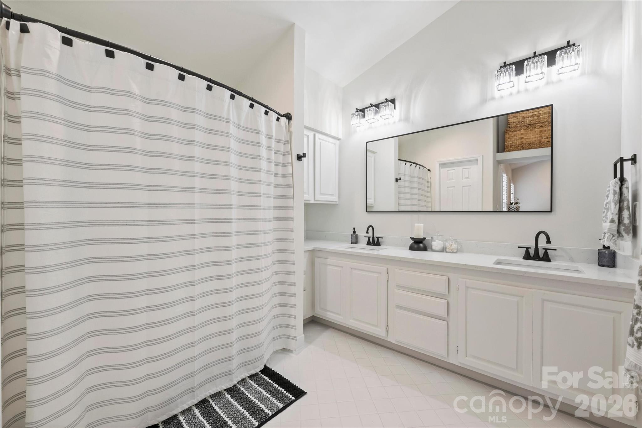Condominium at 500 N Poplar Street, Charlotte, photo 20 of 35