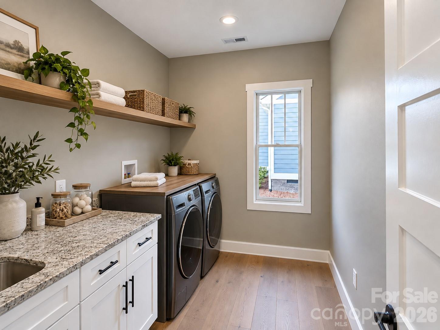 Photos AI Enhanced - 14 Olde Oak Court, Hendersonville