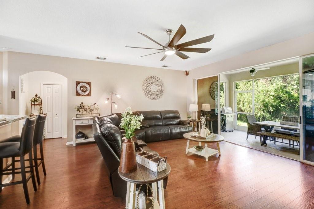 Living Room with view to back yard - 3876 WHISTLEWOOD CIR, LAKELAND
