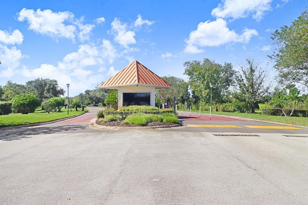 Gated--Guard Community - 3876 WHISTLEWOOD CIR, LAKELAND