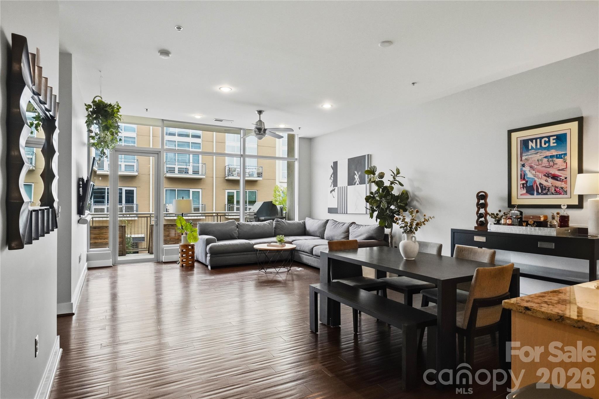 1100 Metropolitan Avenue