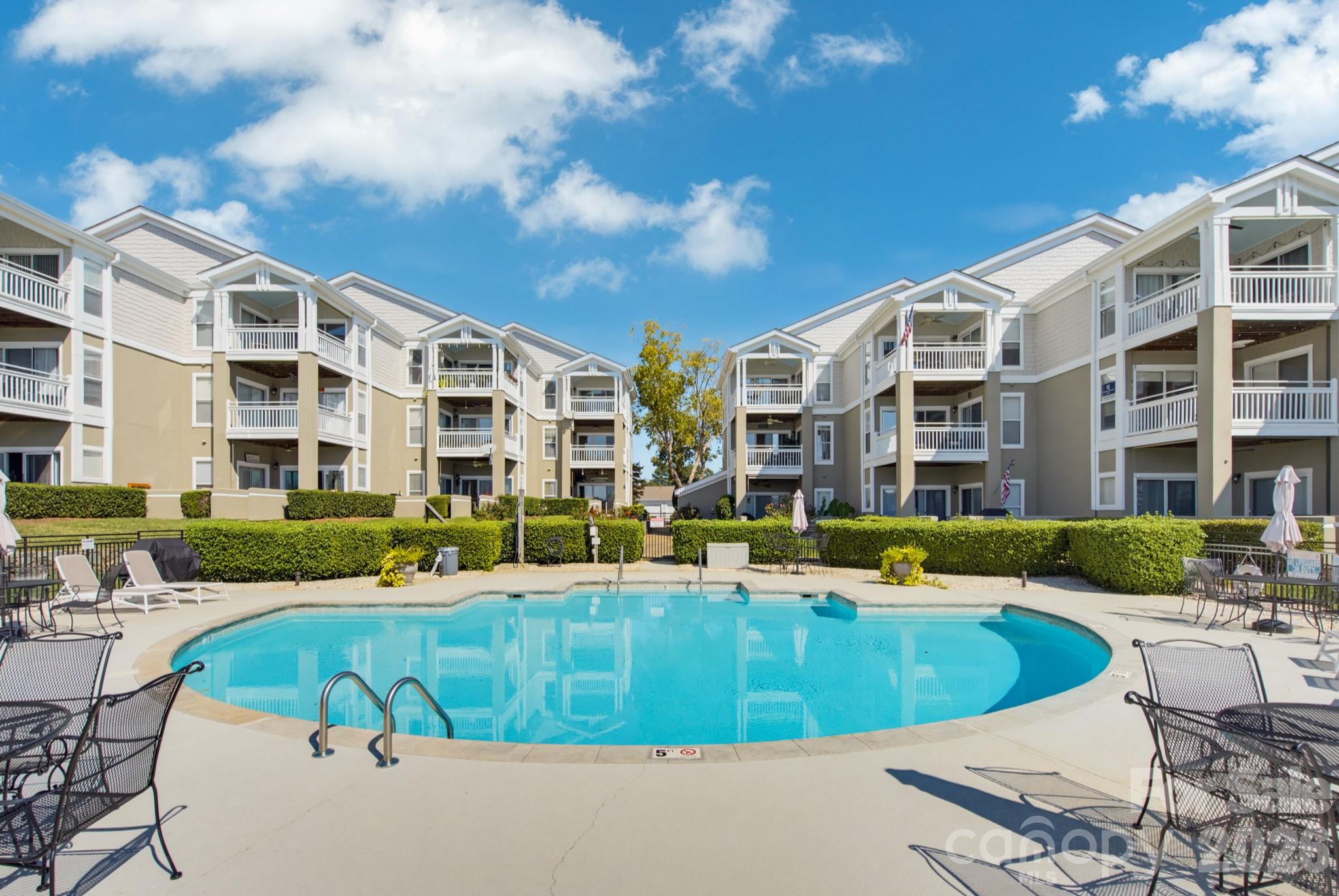 Condominium at 1338 Torrence Circle, Davidson, photo 32 of 48