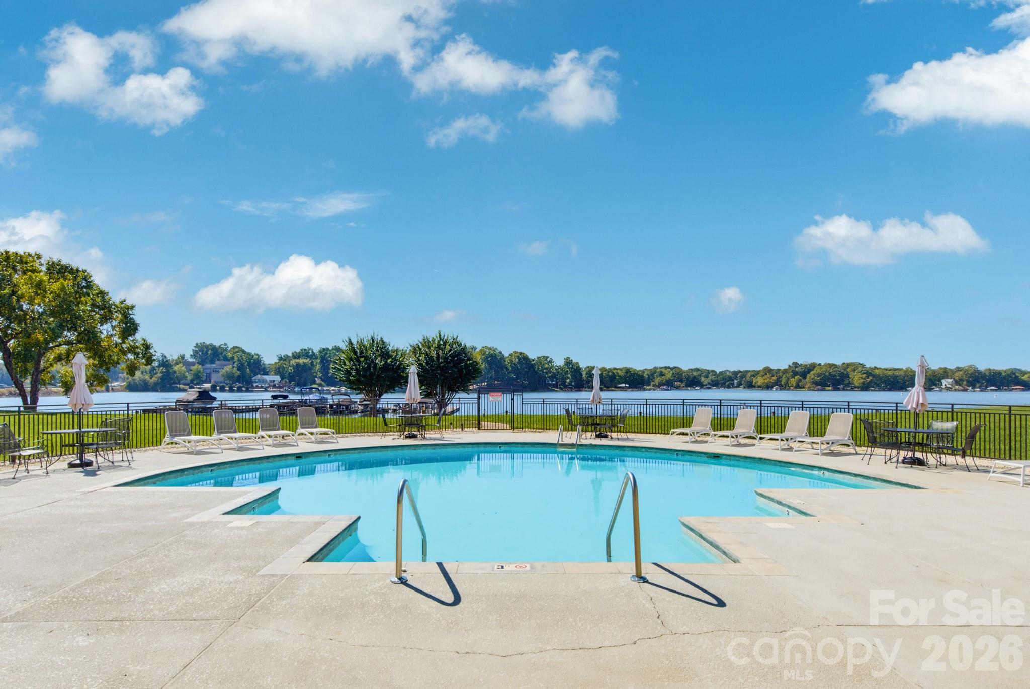 Condominium at 1338 Torrence Circle, Davidson, photo 33 of 48