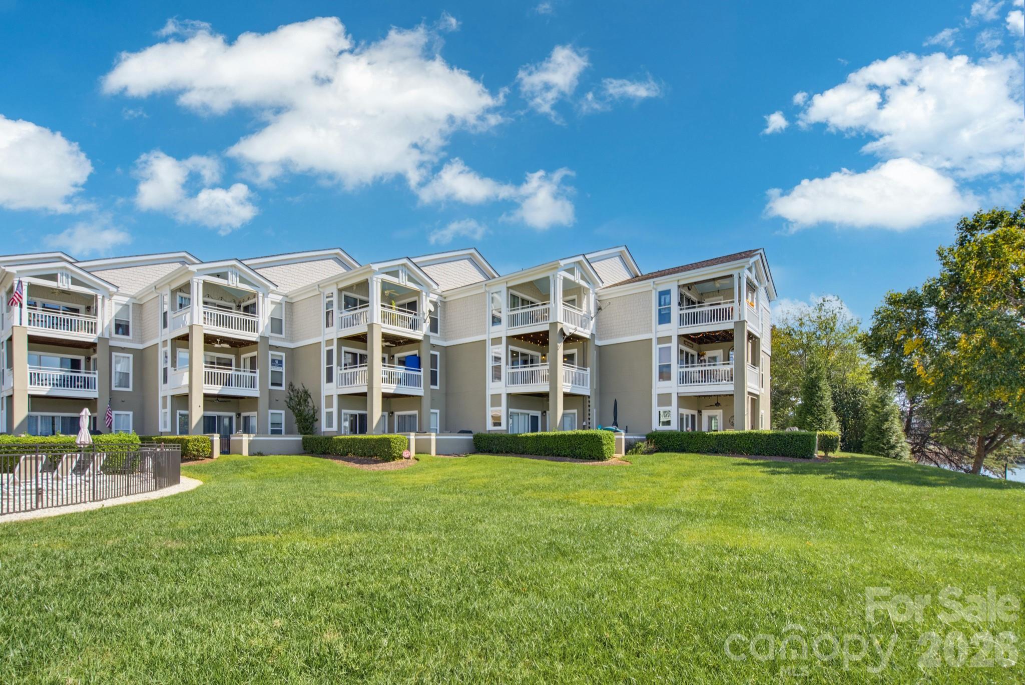 Condominium at 1338 Torrence Circle, Davidson, photo 47 of 48