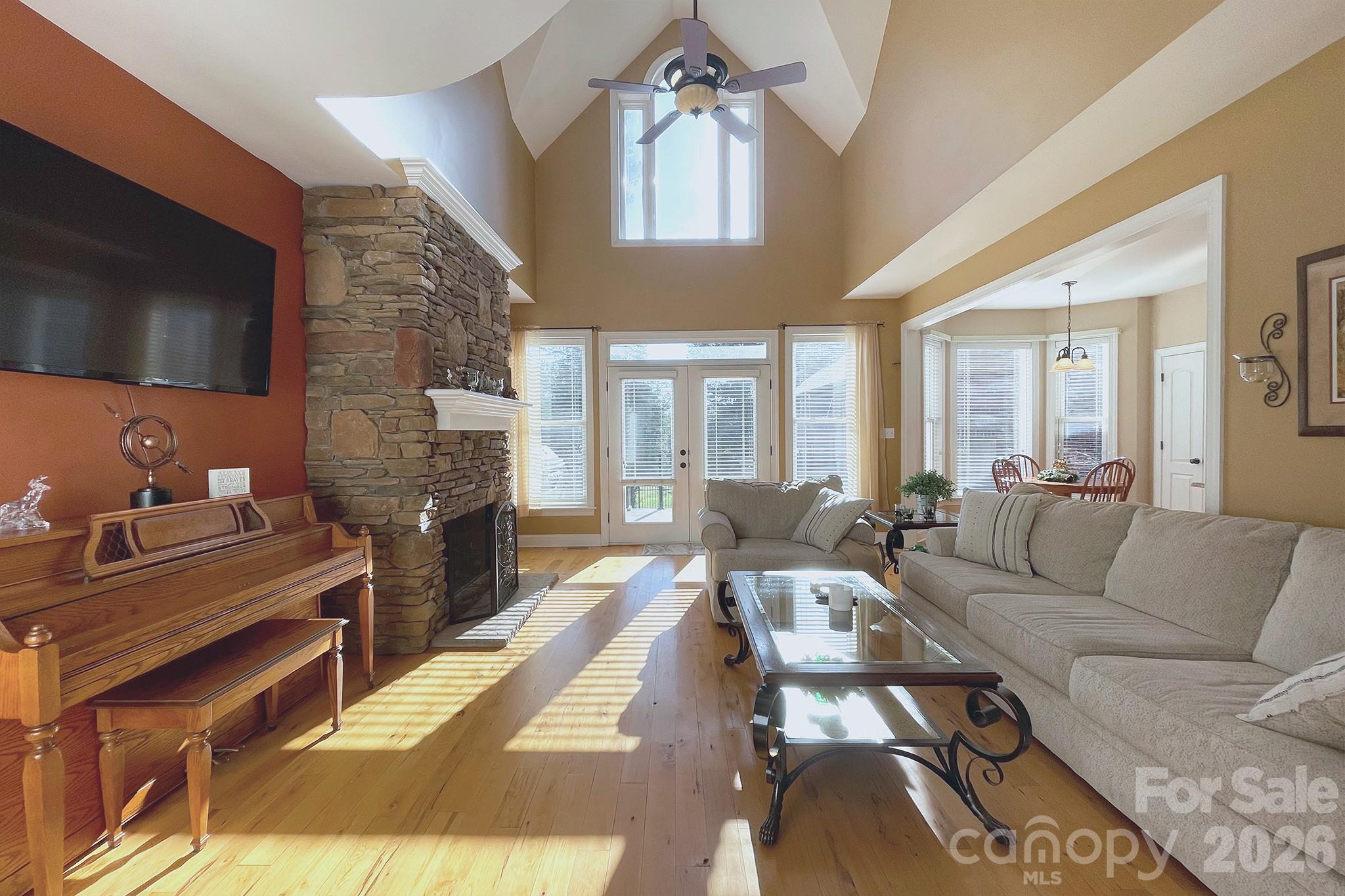 2-Story Great Room - 132 Monarch Lane, Mooresville