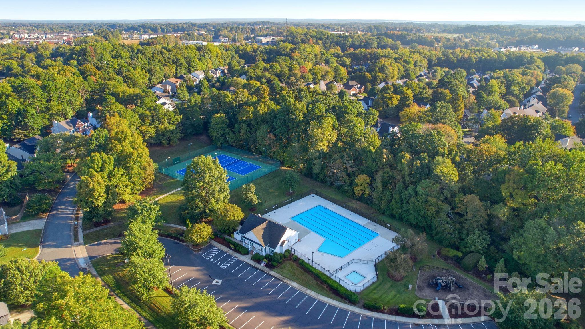 Single Family Residence at 10212 Billingham Drive, Charlotte, photo 18 of 44